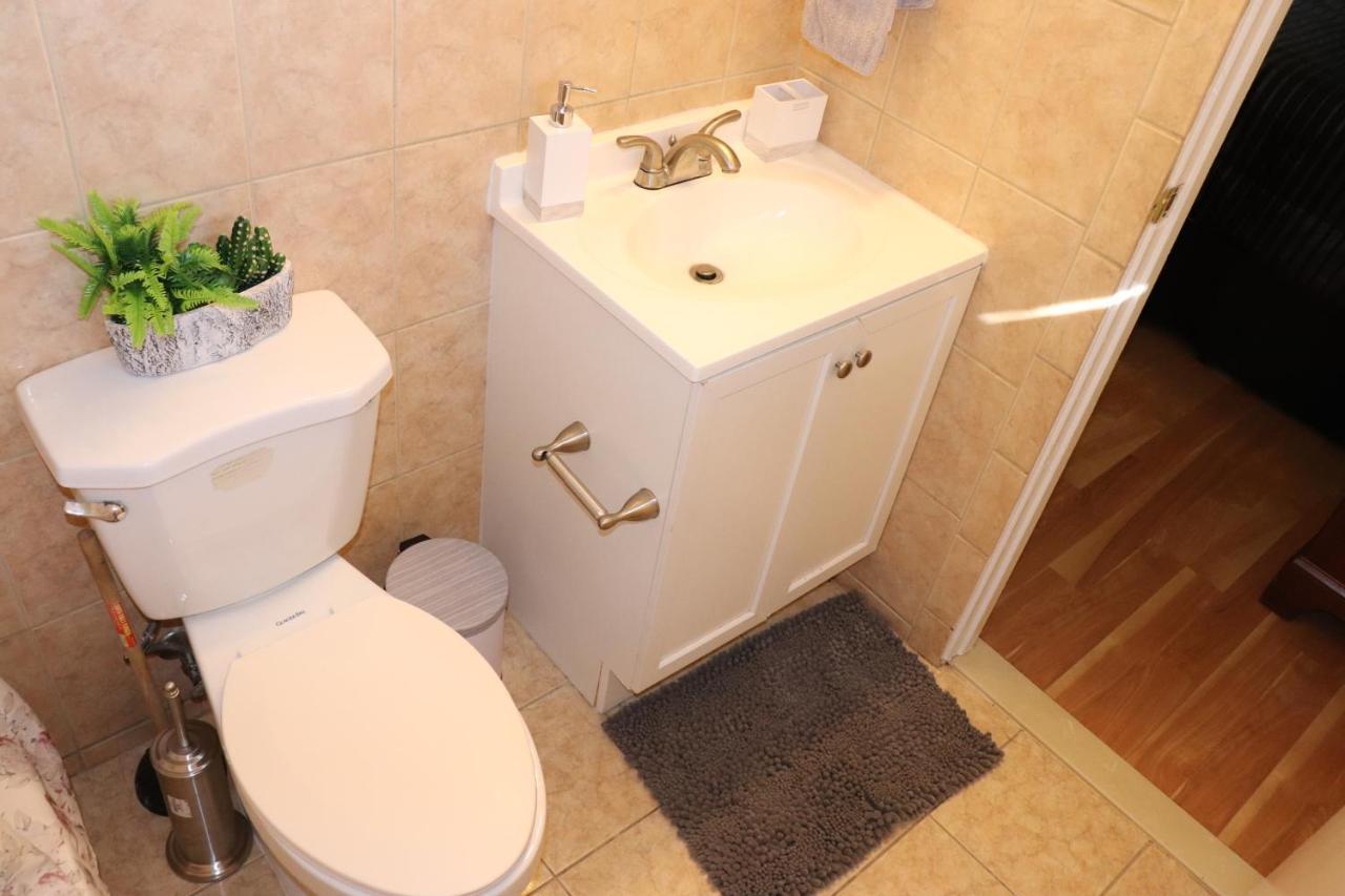 Private Room At Home Near Iad-Стърлинг Екстериор снимка